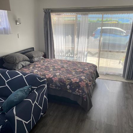 Self Contained En-Suite Private Bathroom, Private Entrance, Close To Shops & Hospital Homestay Hamilton Kültér fotó